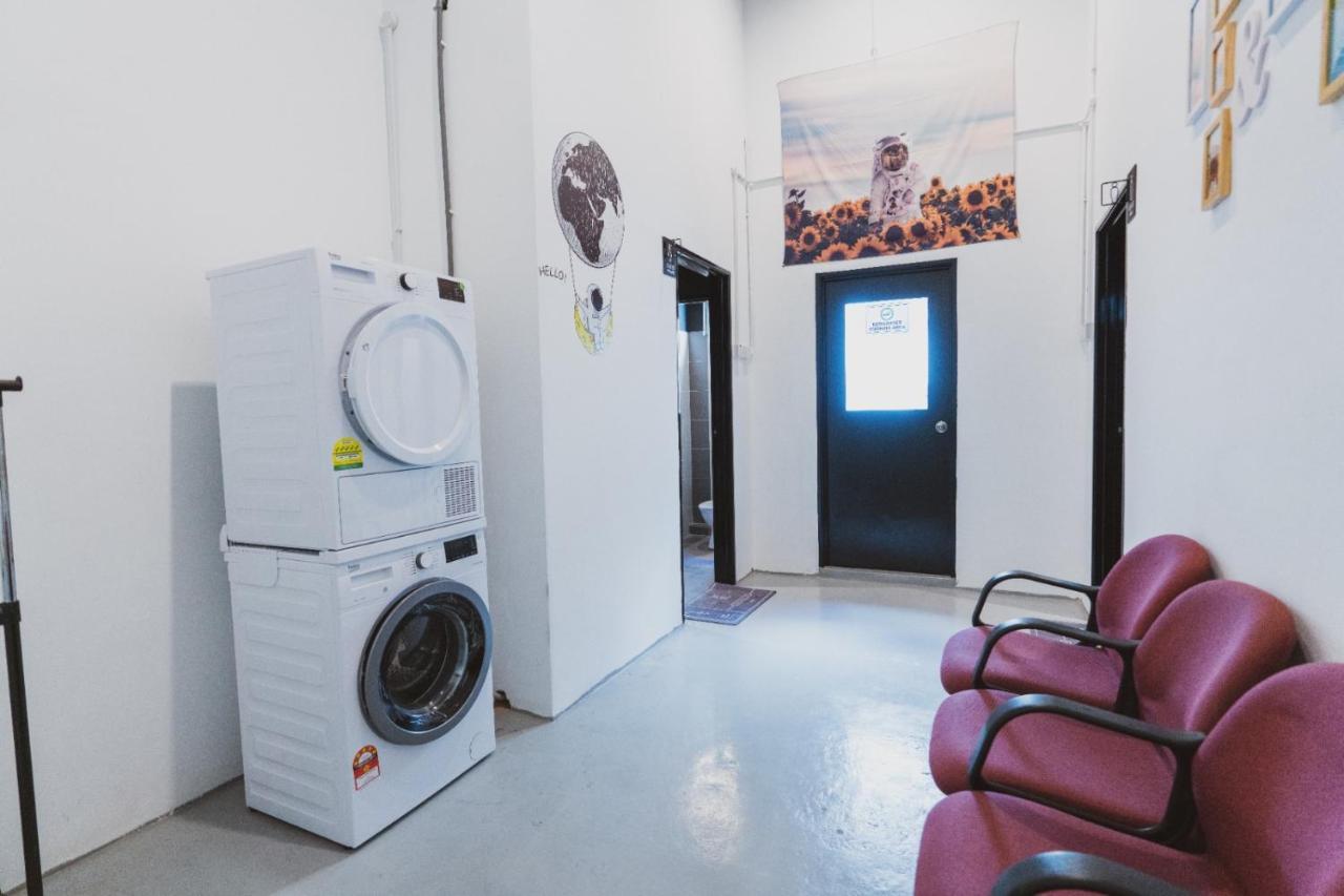 Hashtag.Capsule.Hostel Johor Bahru Kültér fotó